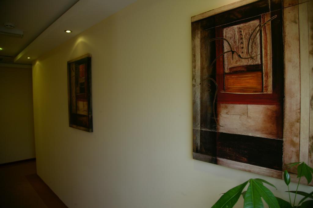 בלגרד Garni Hotel Contact מראה חיצוני תמונה