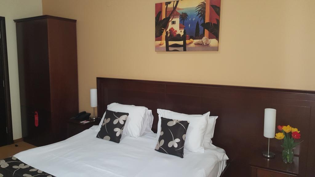 בלגרד Garni Hotel Contact מראה חיצוני תמונה