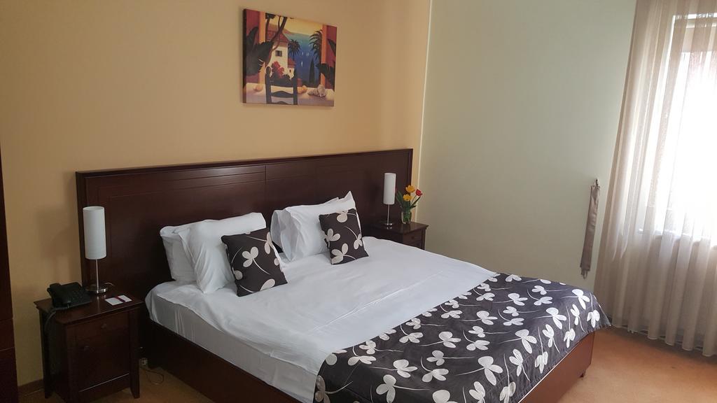 בלגרד Garni Hotel Contact מראה חיצוני תמונה