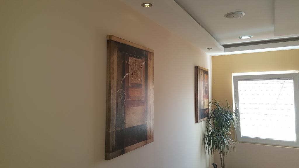 בלגרד Garni Hotel Contact מראה חיצוני תמונה