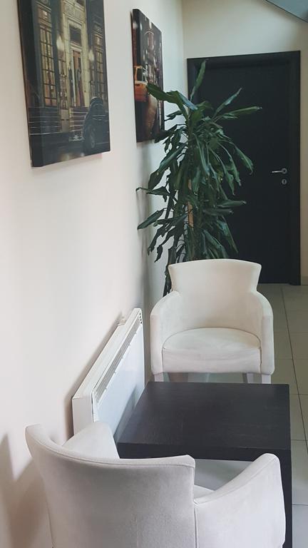 בלגרד Garni Hotel Contact מראה חיצוני תמונה