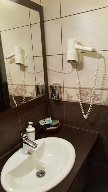 בלגרד Garni Hotel Contact מראה חיצוני תמונה