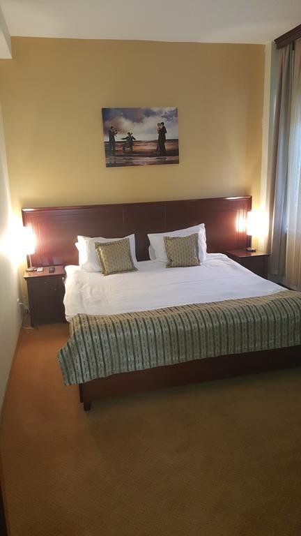 בלגרד Garni Hotel Contact מראה חיצוני תמונה