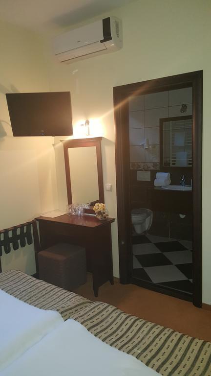 בלגרד Garni Hotel Contact מראה חיצוני תמונה