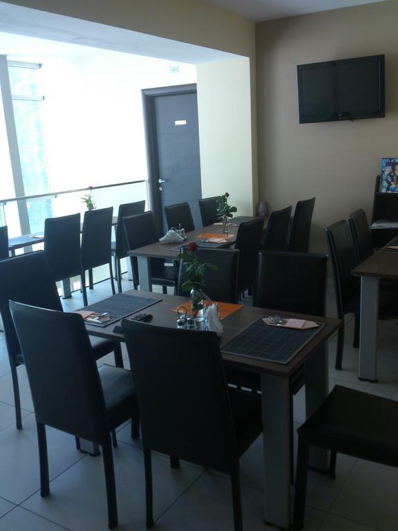 בלגרד Garni Hotel Contact מראה חיצוני תמונה