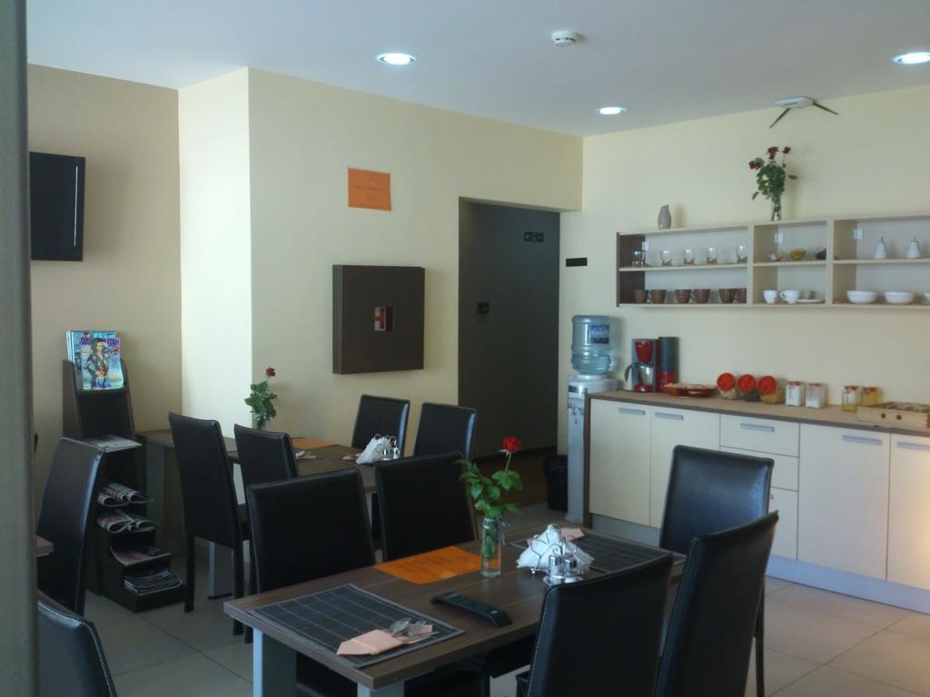 בלגרד Garni Hotel Contact מראה חיצוני תמונה