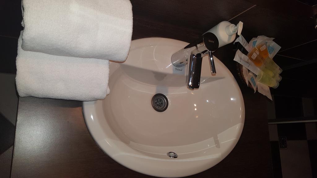 בלגרד Garni Hotel Contact מראה חיצוני תמונה
