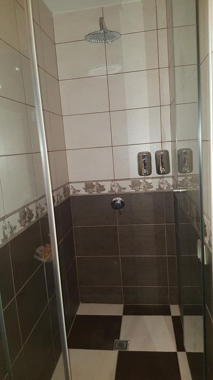 בלגרד Garni Hotel Contact מראה חיצוני תמונה