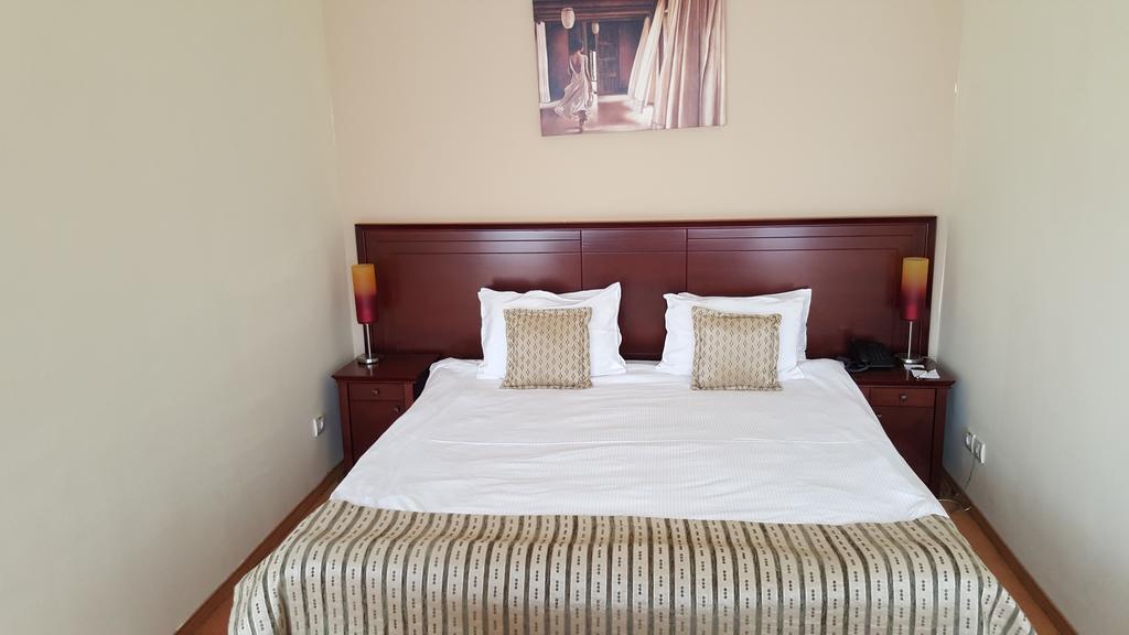 בלגרד Garni Hotel Contact מראה חיצוני תמונה