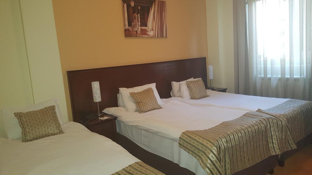בלגרד Garni Hotel Contact מראה חיצוני תמונה