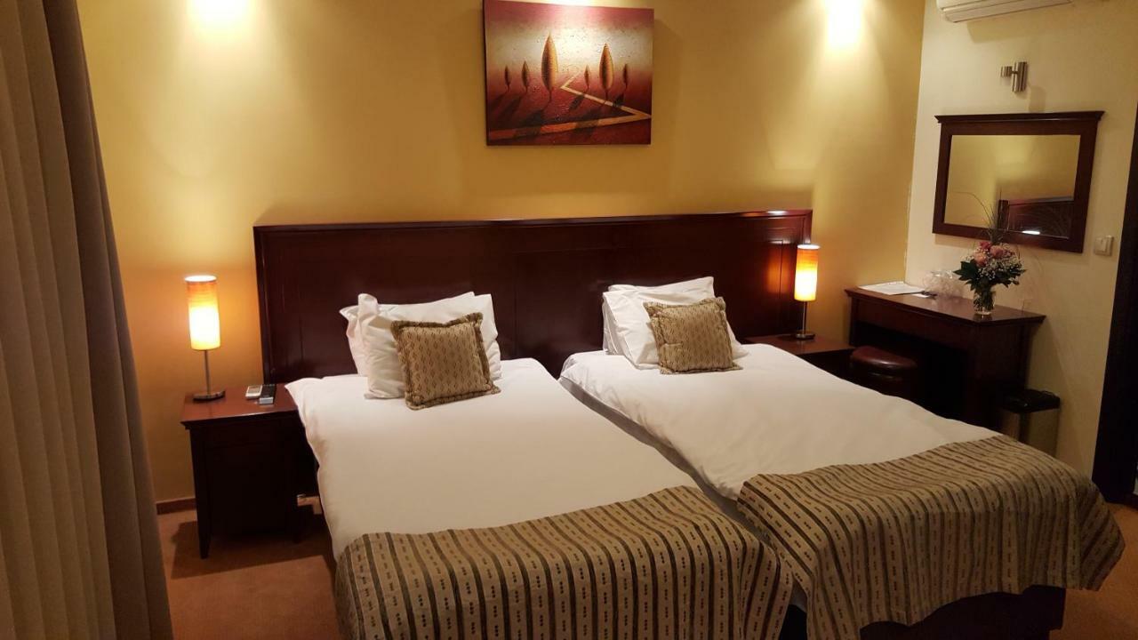 בלגרד Garni Hotel Contact מראה חיצוני תמונה