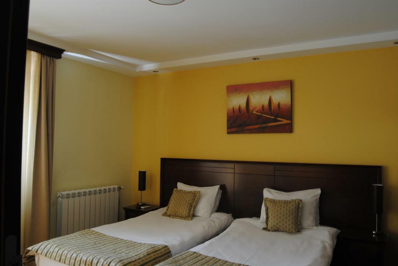 בלגרד Garni Hotel Contact מראה חיצוני תמונה